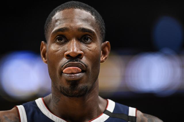 徐杰18+7+6广东逆转广州 邹阳21分福建胜四川