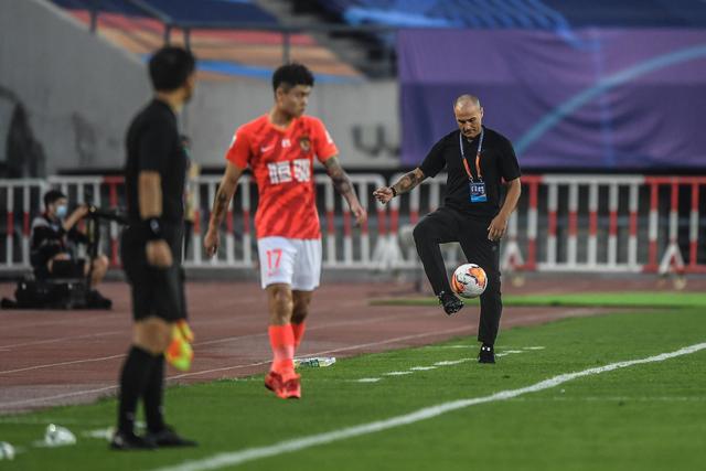 约基奇35+22+17掘金力克国王 雄鹿大胜热火